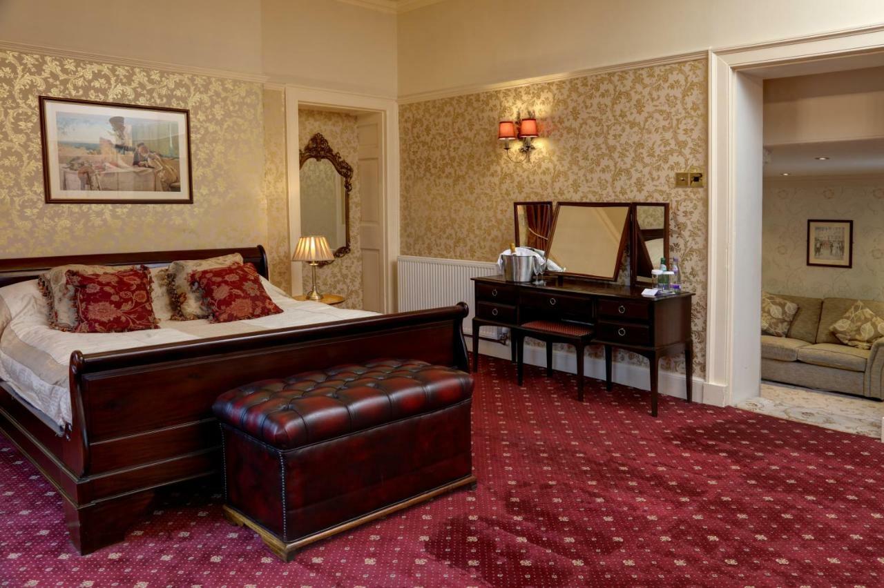 Rossett Hall Hotel Buitenkant foto